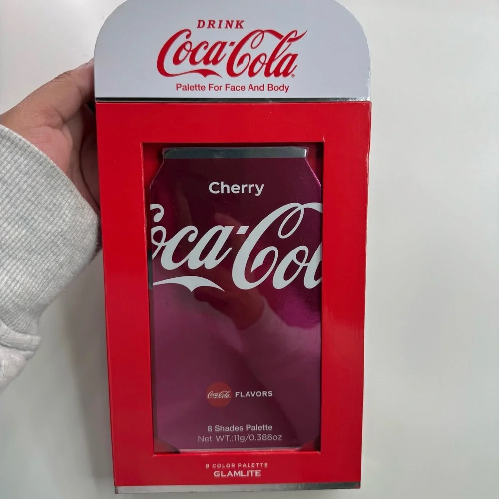 Glamlite X Coca Cola Cherry Pallet
